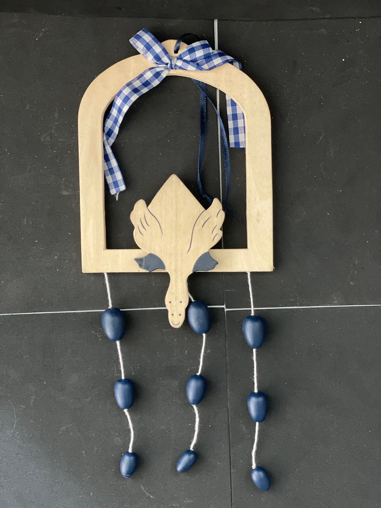 ADORNO COLGANTE PATITO DE MADERA 2
