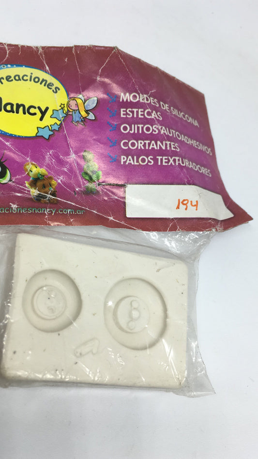 MOLDE SILICONA  BOTONES X 2
